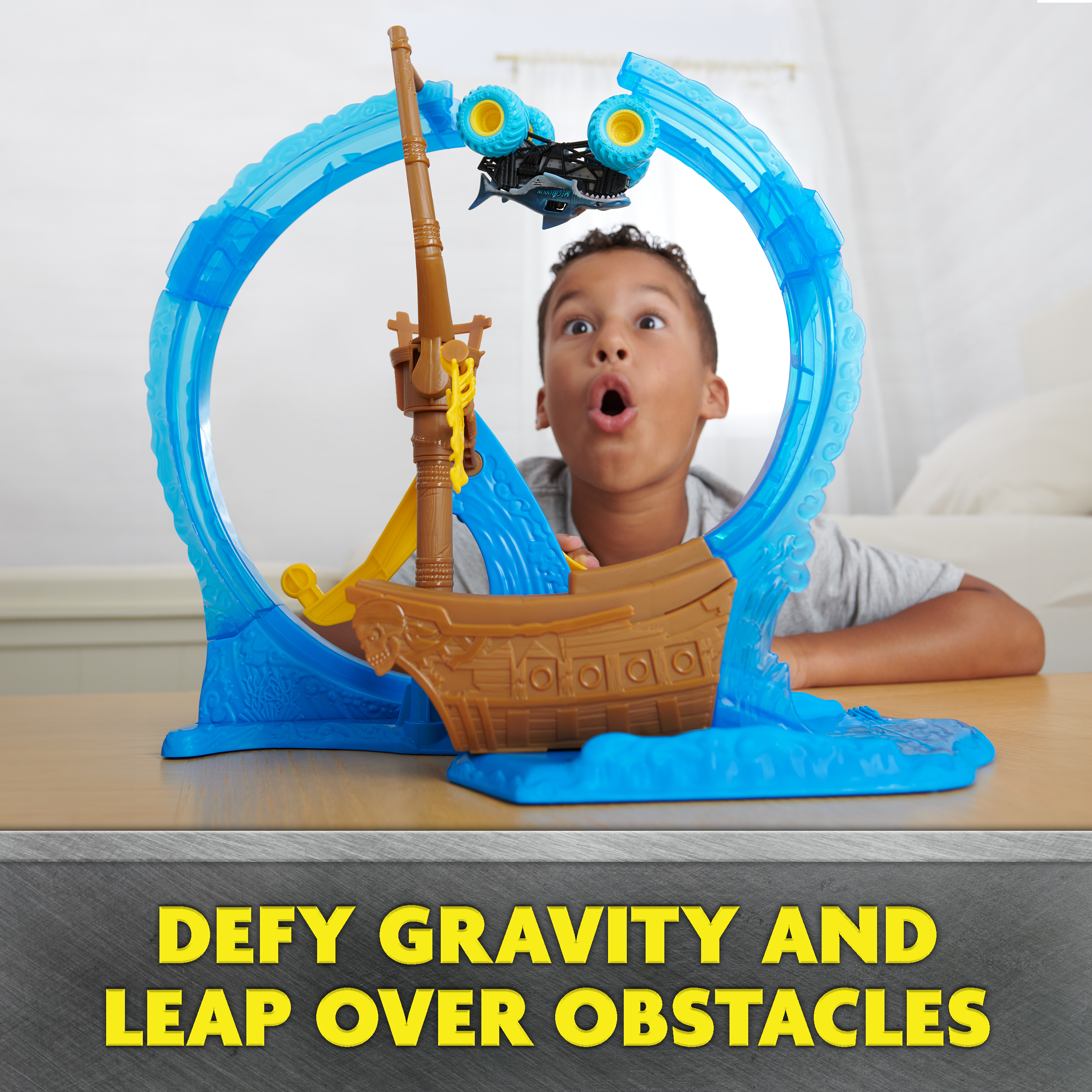 Monster Jam, Megalodon Loop of Doom Stunt Playset with