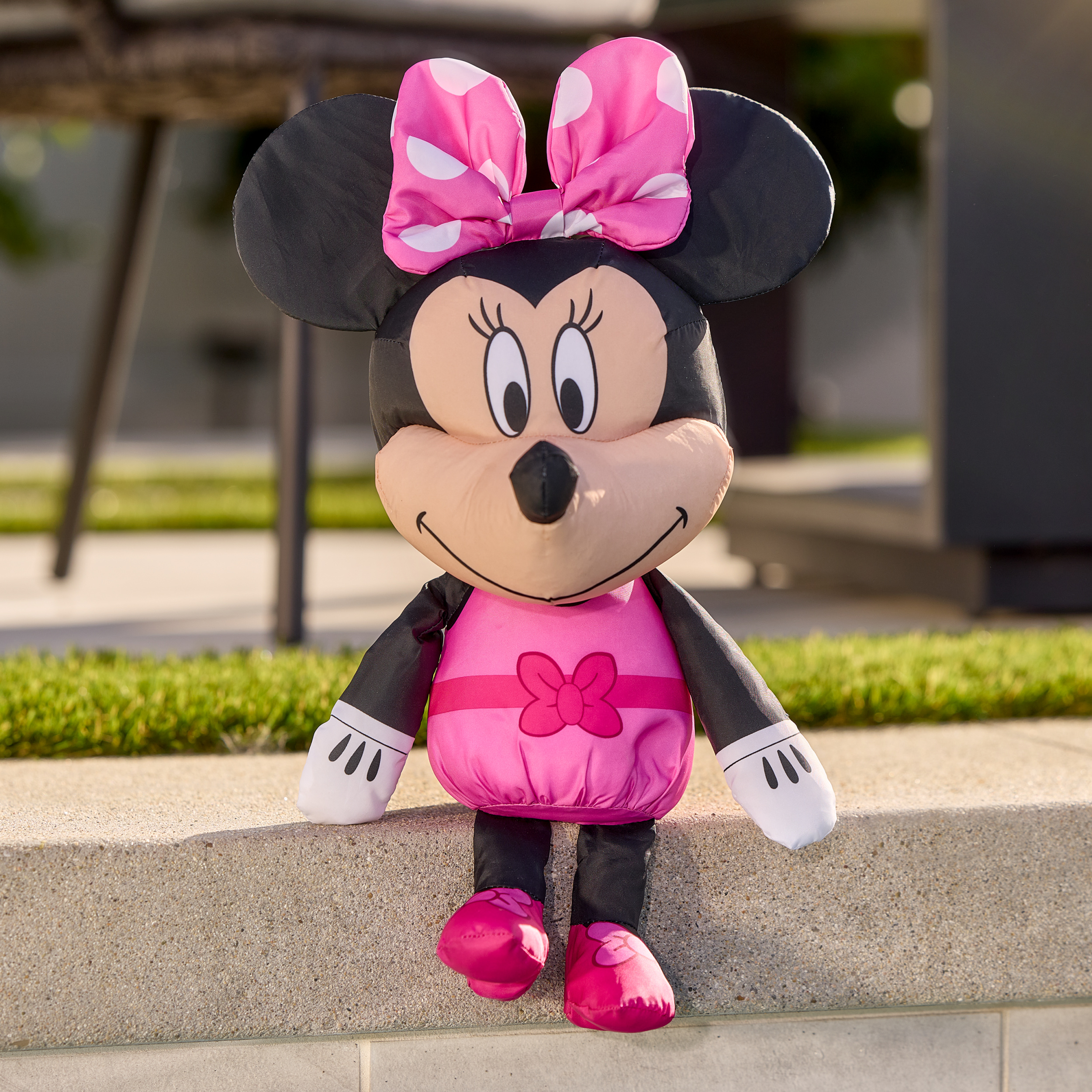 SwimWays Disney Minnie Mouse Swim Huggable, Waterproof Disney