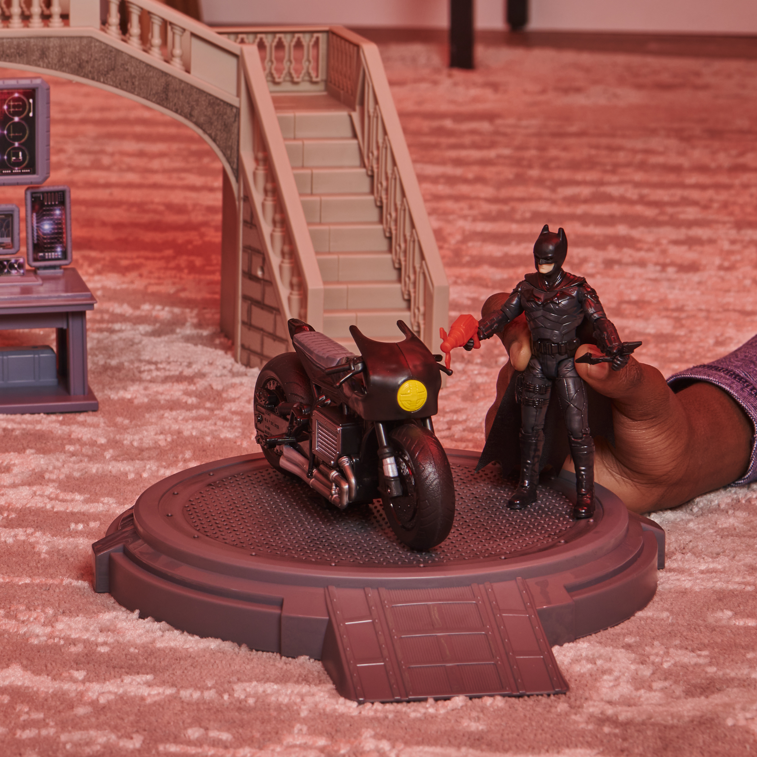 DC Comics, Batman Batcave with Exclusive Batman and Penguin