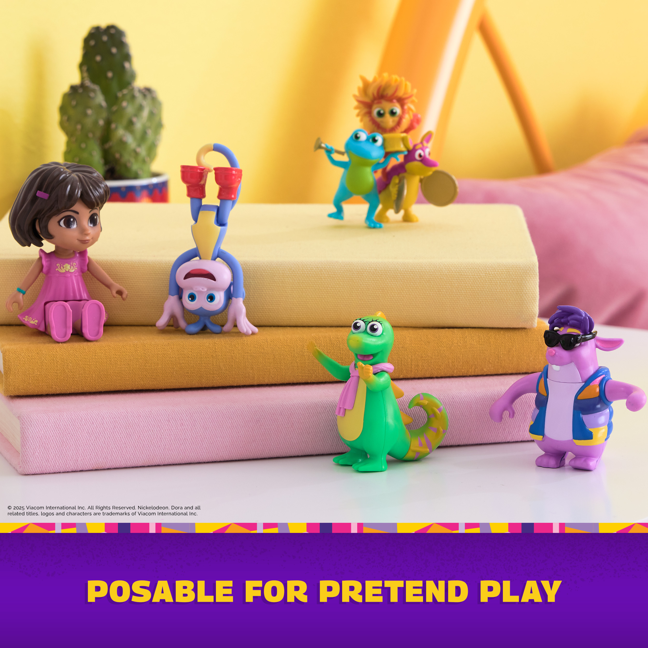 Dora, Fantastic Friends Gift Pack with Dora, Boots, Tico, Isa, and