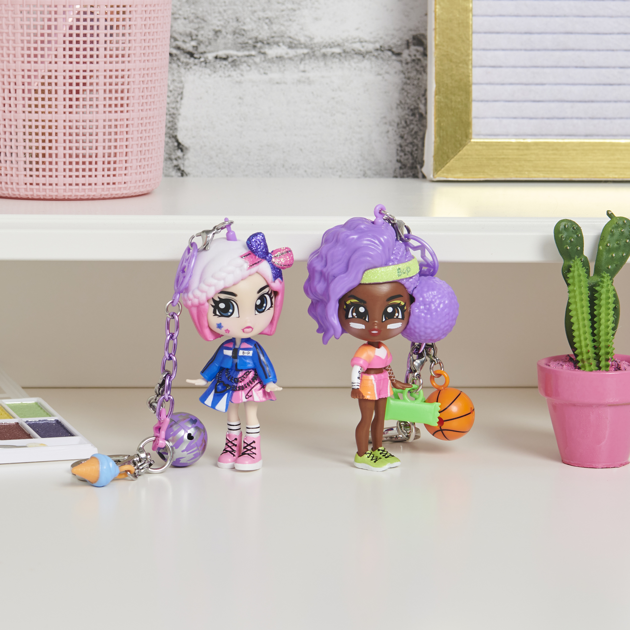 B Pack, 3.5-inch Collectible Doll with 9 Surprises, Series 1 (Style May ...